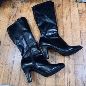 Laura Scott Black Size 9.5 Heeled Zip Calf Boots